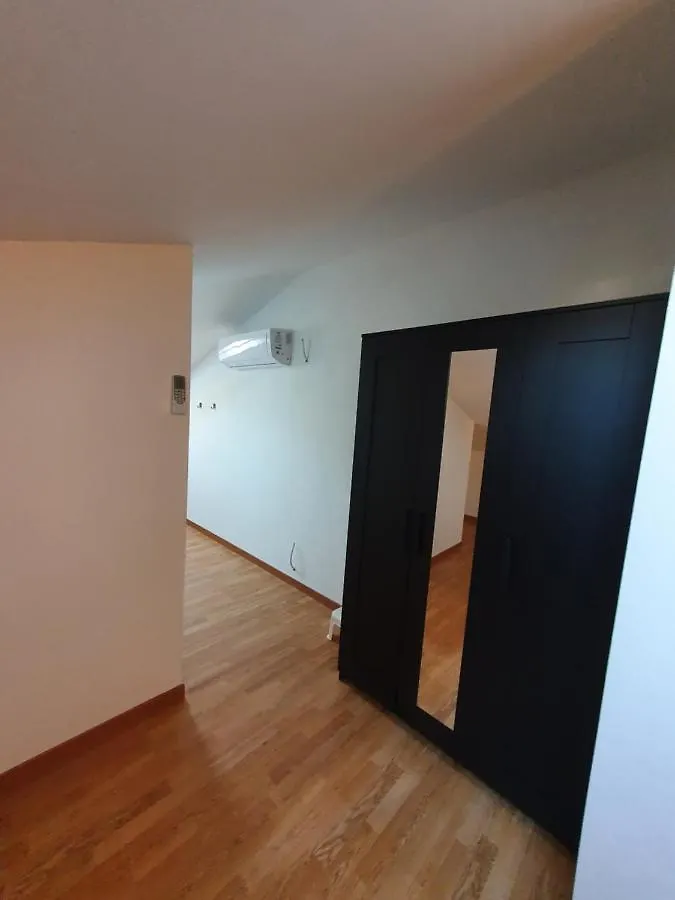 La Casa Nel Vento Lejlighed Dervio 0*,
